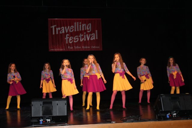 Mūsu skolas 5. klašu  popgrupa „Lai skan!” festivālā „Travelling festival” 2014 Tallinā